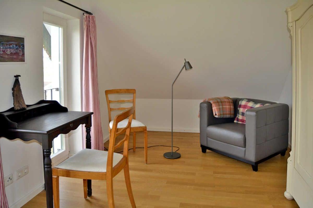 Reetdachhaus Im Fischerdorf Freest Luaran gambar